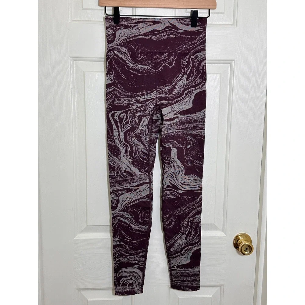 Athleta Womens Burgundy Marble Swirl High Waisted Leggings Size S - Picture 1 of 5